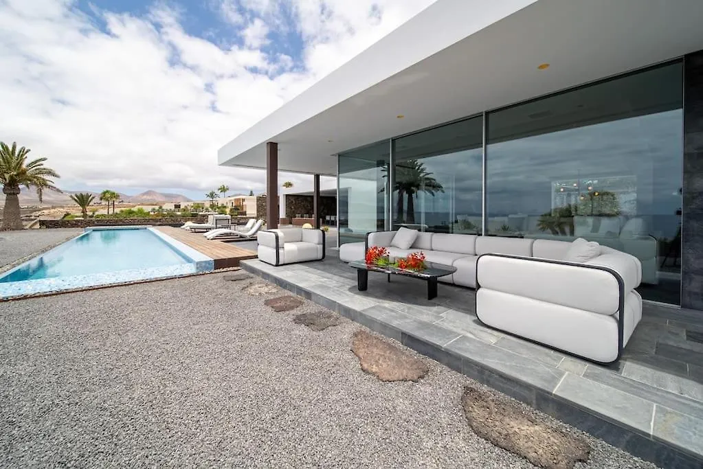Villa Tenor Puerto Calero 0*,